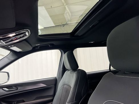 New 2026 Jeep Grand Cherokee L Laredo AWD/4WD image 19