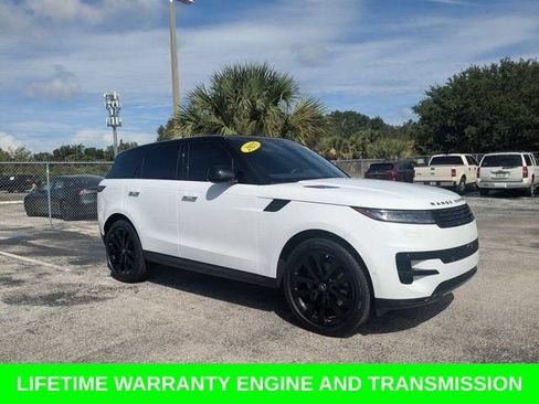 Used 2025 Land Rover Range Rover Sport SE AWD/4WD image 4