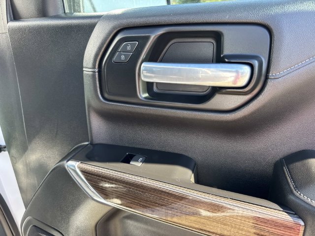 Used 2020 Chevrolet Silverado 1500 LT AWD/4WD image 18