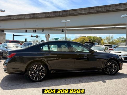 Used 2020 BMW 740i w/ Luxury Rear Seating Package RWD image 7