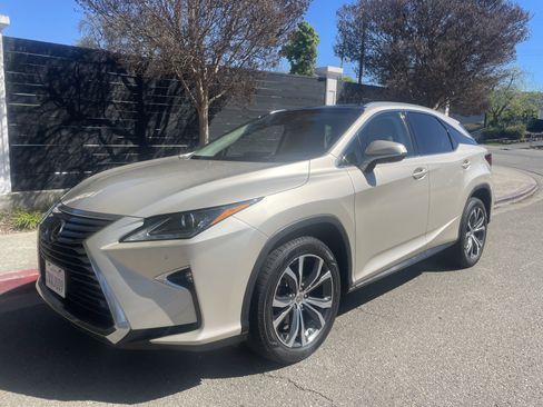 Used 2017 Lexus RX 350 AWD w/ Premium Package image 2