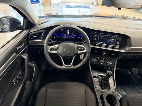 Used 2022 Volkswagen Jetta S image 12