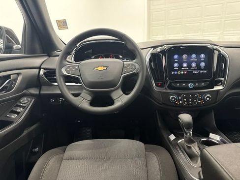 Used 2023 Chevrolet Traverse LT FWD image 21