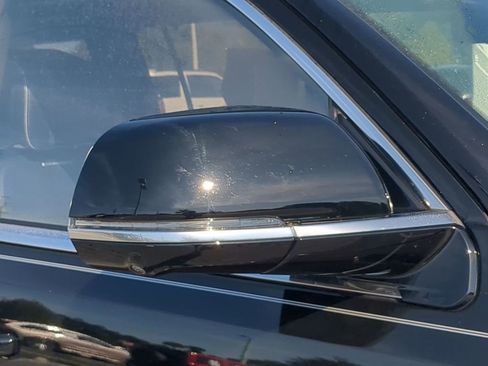 Used 2023 Jeep Grand Wagoneer L Series II w/ Premium Group II image 13