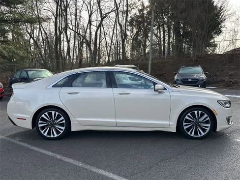 Used 2018 Lincoln MKZ Select w/ Select Plus Package image 3