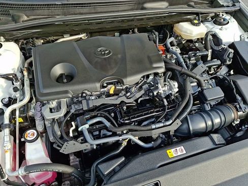 Used 2025 Toyota Camry SE FWD image 26