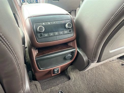 Used 2014 Buick Enclave Leather FWD image 25
