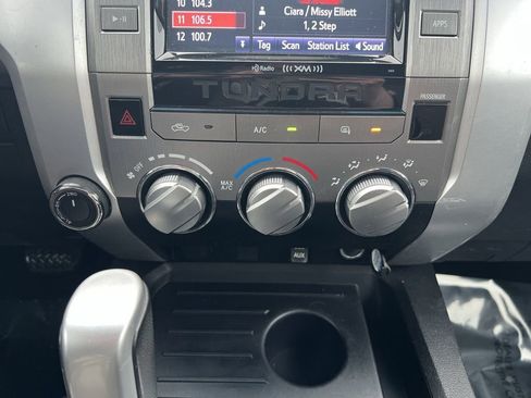 Used 2014 Toyota Tundra SR5 w/ SR5 Upgrade Package image 20