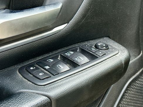 Used 2020 RAM 1500 Big Horn AWD/4WD image 6