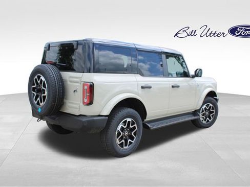 New 2026 Ford Bronco Outer Banks AWD/4WD image 3