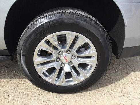 Used 2024 GMC Yukon XL Denali w/ Max Trailering Package image 8