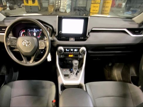 Used 2023 Toyota RAV4 LE image 15