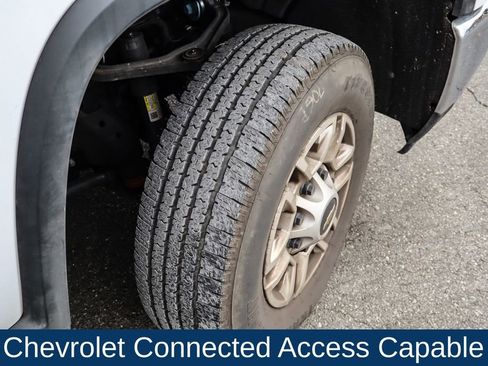 Used 2025 Chevrolet Silverado 2500 LT w/ Convenience Package image 40