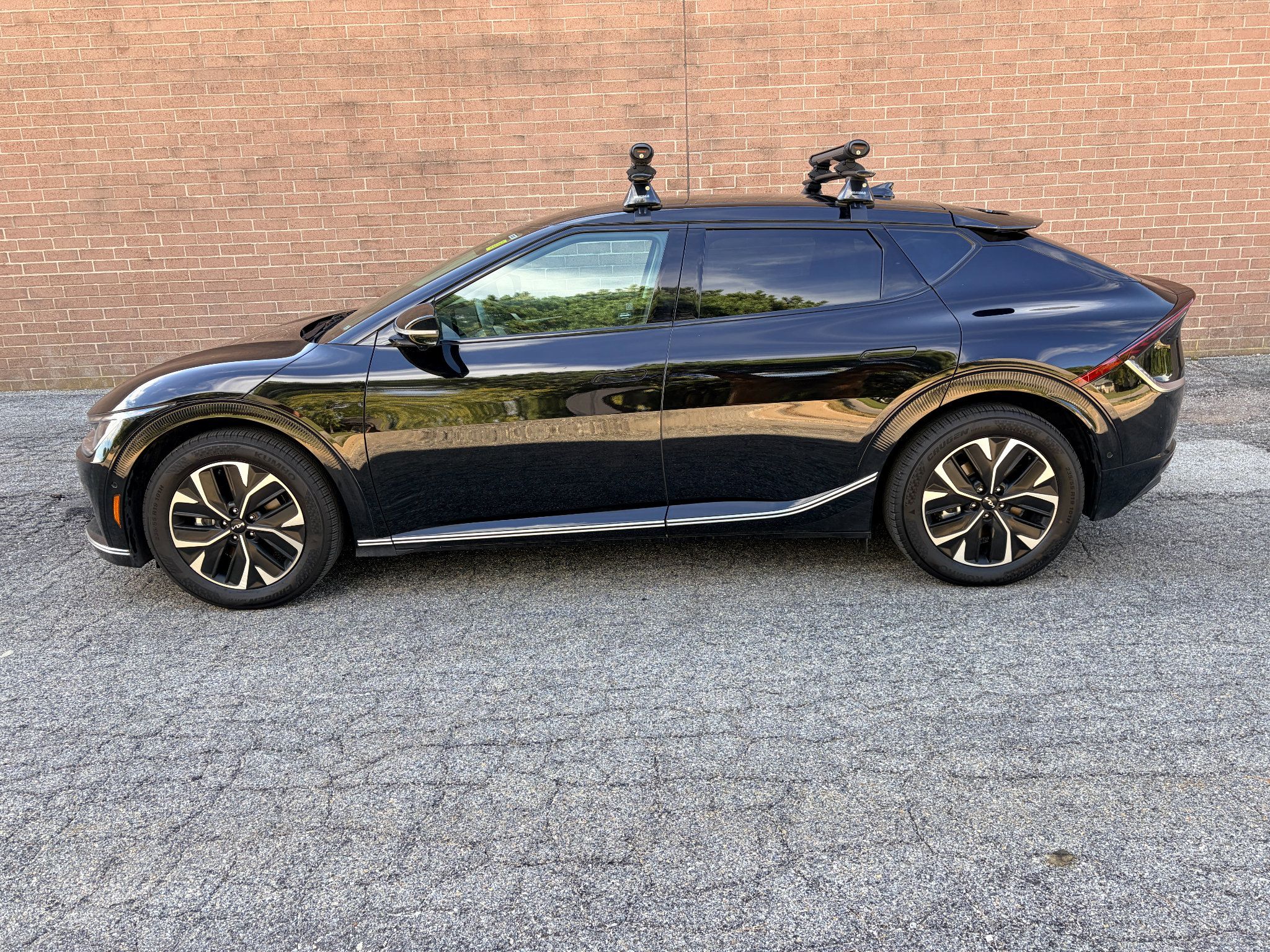 Used 2024 Kia EV6 Wind w/ Wind Technology Package AWD/4WD image 2