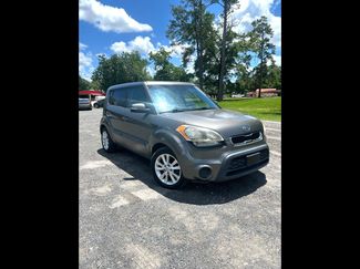 Used 2012 Kia Soul + image 1