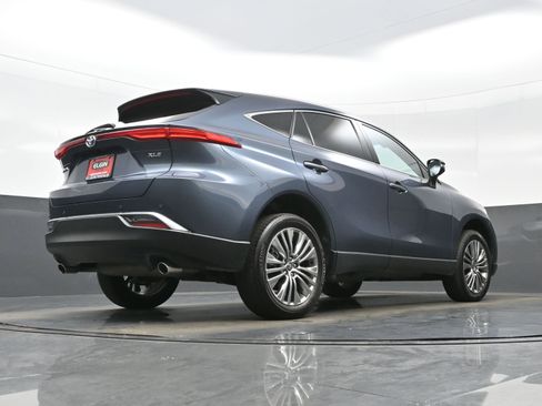 Used 2024 Toyota Venza XLE AWD/4WD image 33
