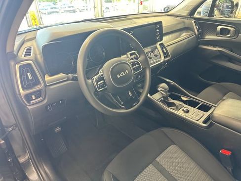 Used 2023 Kia Sorento LX FWD image 22