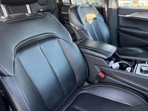 Certified 2022 Jeep Grand Cherokee Limited image 28