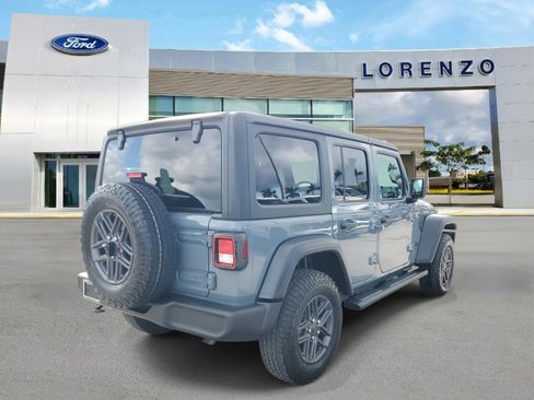 Used 2024 Jeep Wrangler Sport image 5