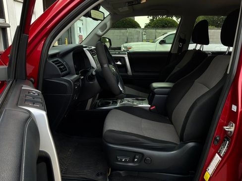 Used 2022 Toyota 4Runner SR5 RWD image 10