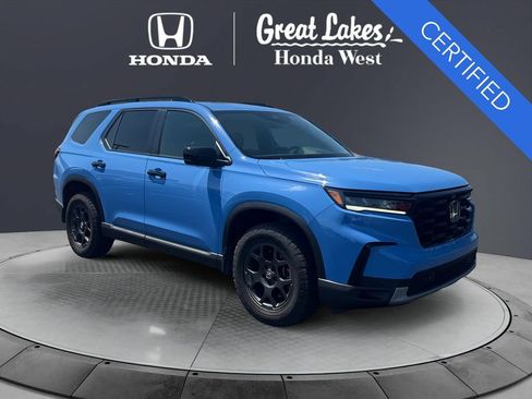 Used 2025 Honda Pilot TrailSport image 7