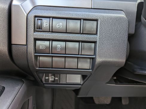 Used 2024 Toyota Tacoma TRD Off-Road image 20