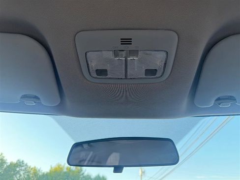 Used 2016 Toyota Corolla L FWD image 29