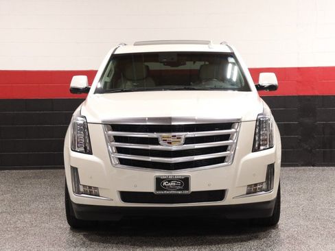 Used 2015 Cadillac Escalade Luxury AWD/4WD image 11