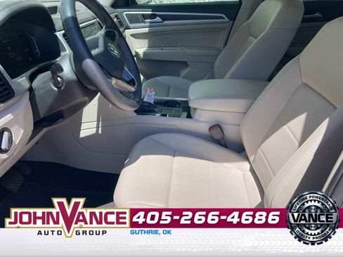 Used 2023 Volkswagen Atlas SE FWD image 3