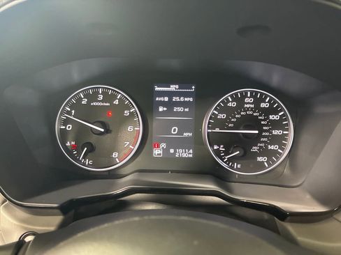 Used 2025 Subaru Outback Premium w/ Popular Package #1A image 19