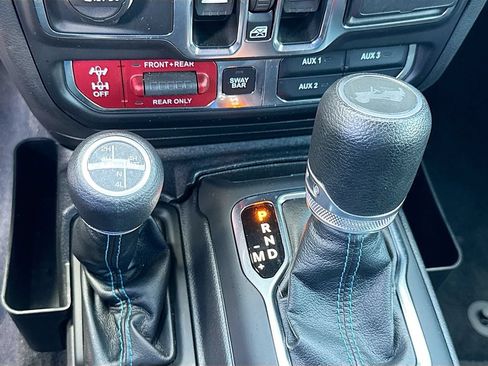 Certified 2023 Jeep Wrangler Unlimited Rubicon 4xe w/ Steel Bumper Group AWD/4WD image 18