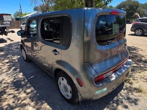 Used 2010 Nissan Cube 1.8 S w/ Interior Designer Pkg FWD image 3