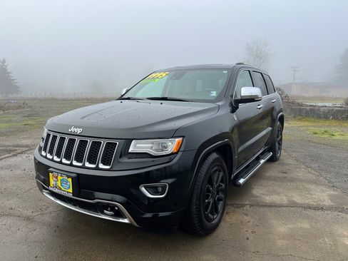 Used 2015 Jeep Grand Cherokee Overland w/ Advanced Technology Group image 28