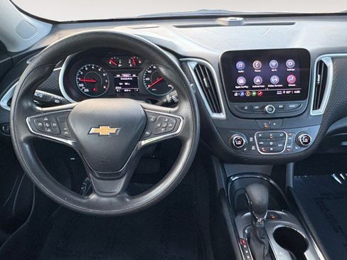 Used 2024 Chevrolet Malibu LT FWD image 10