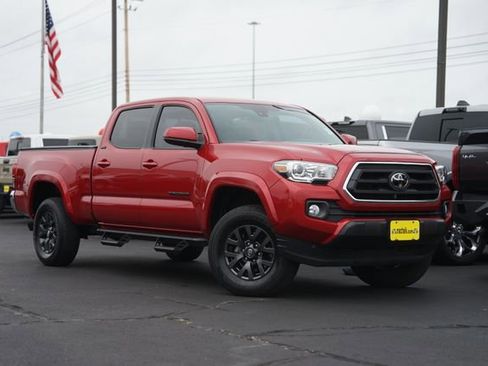 Used 2021 Toyota Tacoma SR5 RWD image 2