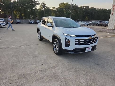 Used 2025 Chevrolet Equinox LT AWD/4WD image 6