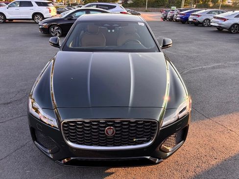Used 2022 Jaguar XF R-Dynamic SE AWD/4WD image 9