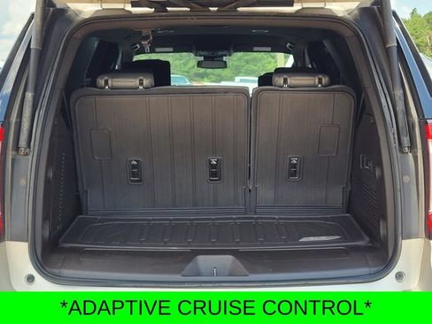 Used 2023 GMC Yukon SLT w/ SLT Luxury Package RWD image 11