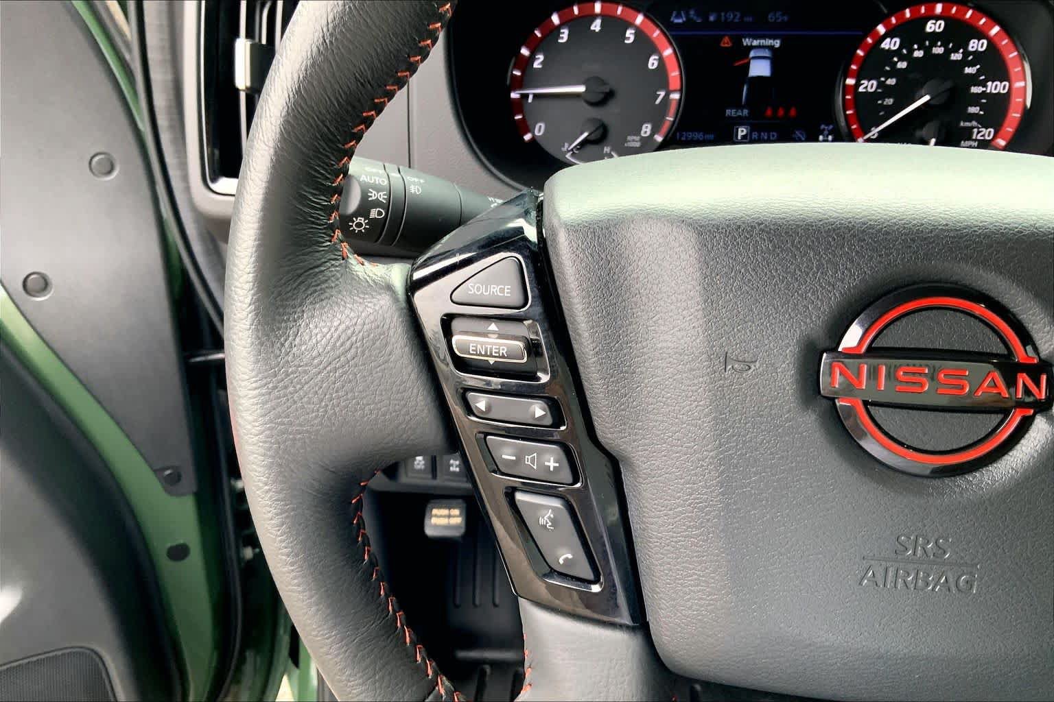Used 2025 Nissan Frontier PRO-4X AWD/4WD image 19