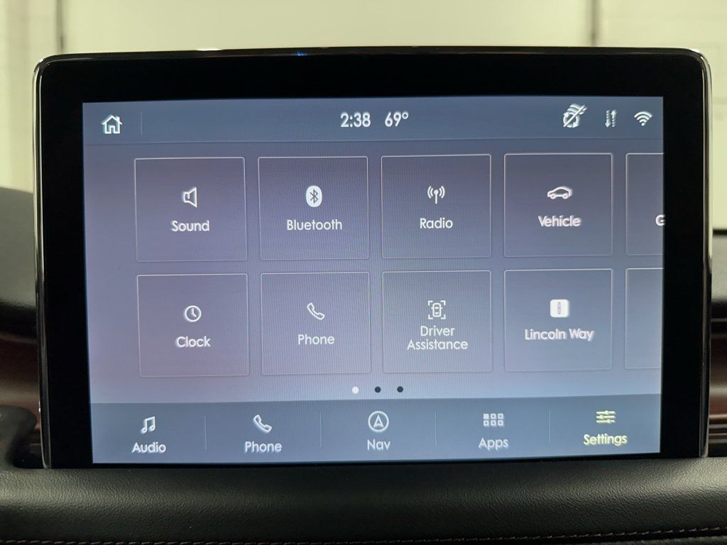 Used 2023 Lincoln Aviator Reserve w/ Equipment Group 201A AWD/4WD image 31