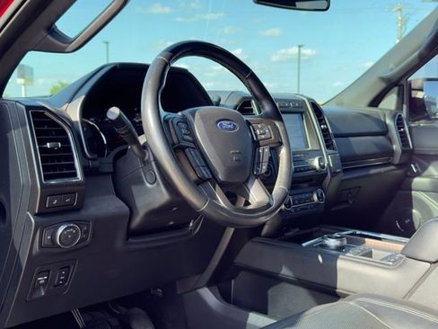 Used 2018 Ford Expedition Limited w/ Equipment Group 301A RWD image 20