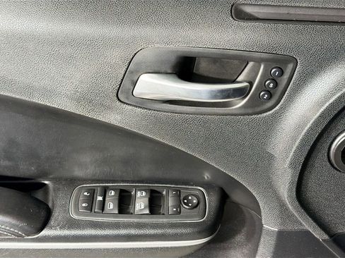 Used 2020 Dodge Charger SXT w/ Leather Interior Group RWD image 16