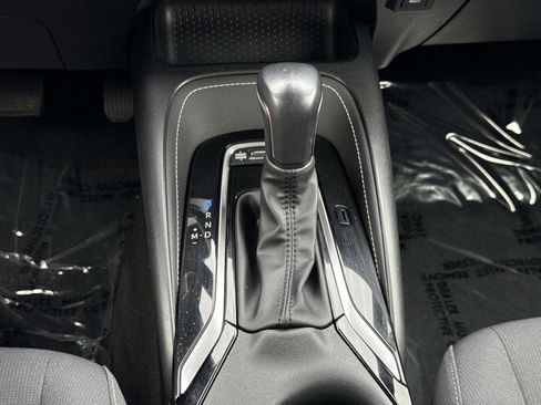 Used 2023 Toyota Corolla SE w/ SE Premium Package image 6