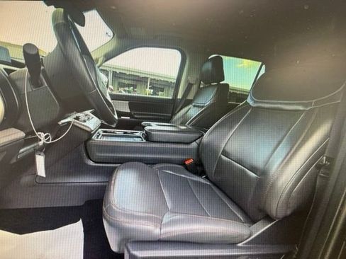 Certified 2025 Ford Expedition Max Active AWD/4WD image 3