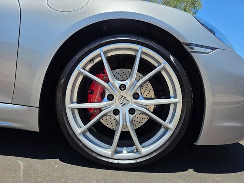 Used 2017 Porsche 718 Cayman S RWD image 36