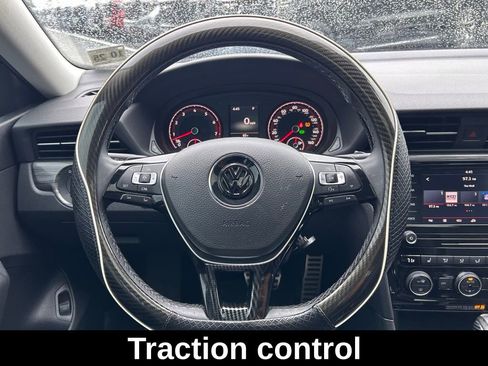 Used 2020 Volkswagen Passat 2.0T R-Line image 25