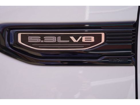 Used 2020 GMC Sierra 1500 Elevation w/ Elevation Value Package AWD/4WD image 8