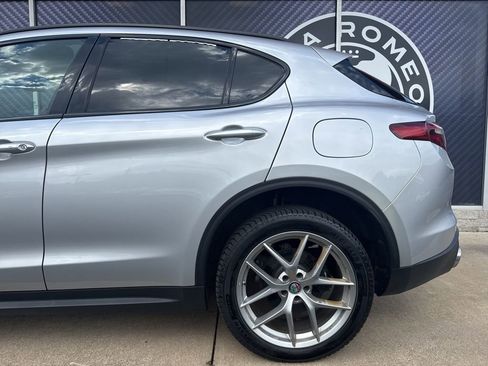 Used 2018 Alfa Romeo Stelvio Ti Sport AWD/4WD image 16