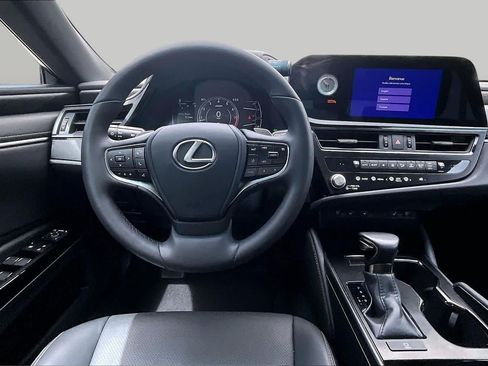 Used 2024 Lexus ES 350 w/ Premium Package FWD image 6