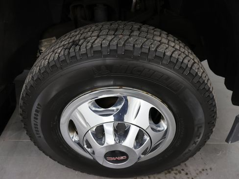 Used 2015 GMC Sierra 3500 SLT w/ Snow Plow Prep Package image 3